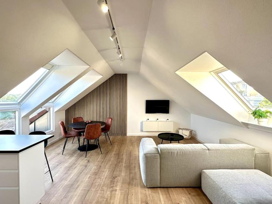 Stylisches Apartment In Zentraler Lage - Mit Klima Karlsruhe Esterno foto